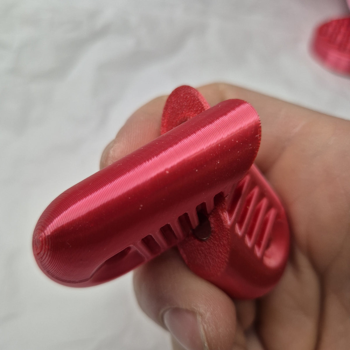 3dFidgets - heartSnap - Magnetic snap in heart shape with textured inside perfect for ADHD, autism and neurodivergent people